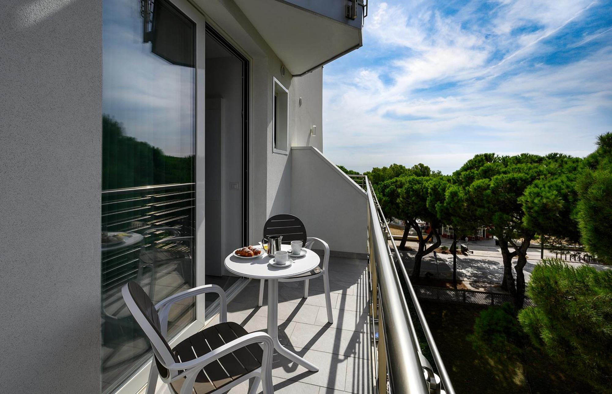 Grand Hotel Playa Λινιάνο Σαμπιαντόρο Εξωτερικό φωτογραφία